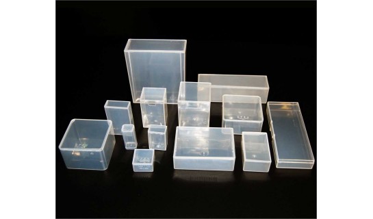 Hinged Plastic Containers- Small, Clear Boxes with Hinged Lids