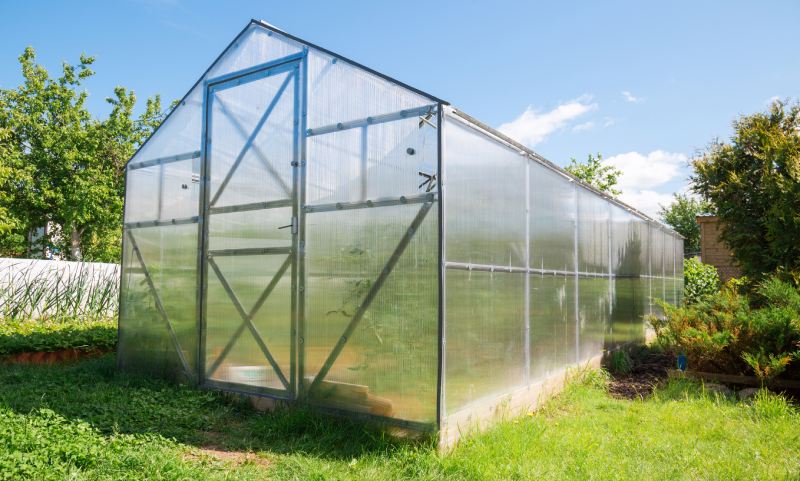 Greenhouse with TwinWall polycarbonate plastic panels